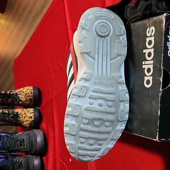 Adidas - Picture 9 of 10